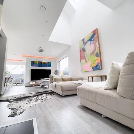 Villa Dreamy Vibes Mit Privatem Pool & Rheinblick Niederkassel Ngoại thất bức ảnh