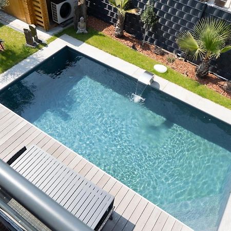 Villa Dreamy Vibes Mit Privatem Pool & Rheinblick Niederkassel Ngoại thất bức ảnh