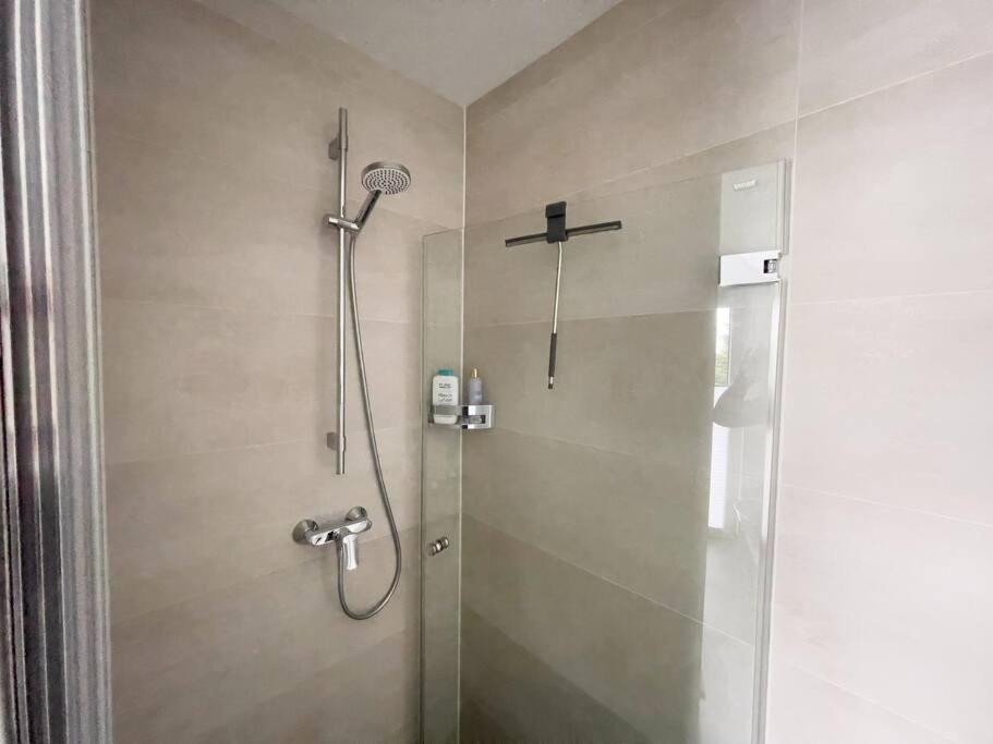 Villa Dreamy Vibes Mit Privatem Pool & Rheinblick Niederkassel Ngoại thất bức ảnh