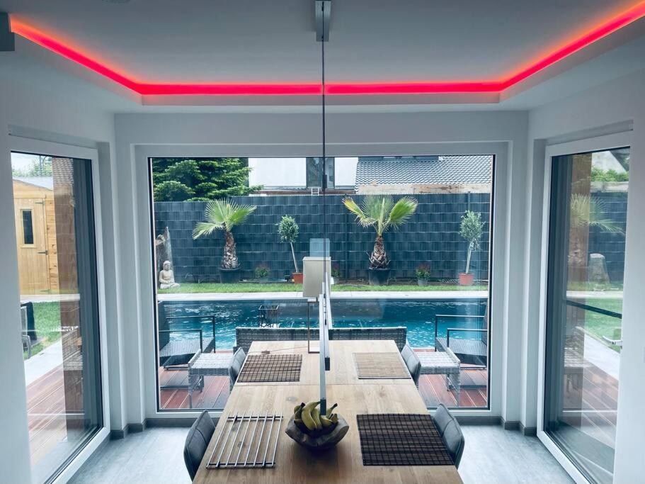 Villa Dreamy Vibes Mit Privatem Pool & Rheinblick Niederkassel Ngoại thất bức ảnh