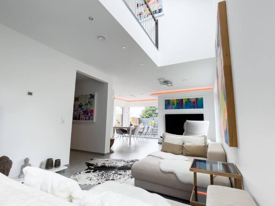 Villa Dreamy Vibes Mit Privatem Pool & Rheinblick Niederkassel Ngoại thất bức ảnh