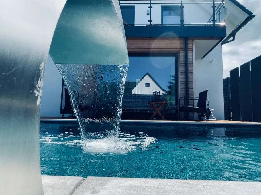 Villa Dreamy Vibes Mit Privatem Pool & Rheinblick Niederkassel Ngoại thất bức ảnh