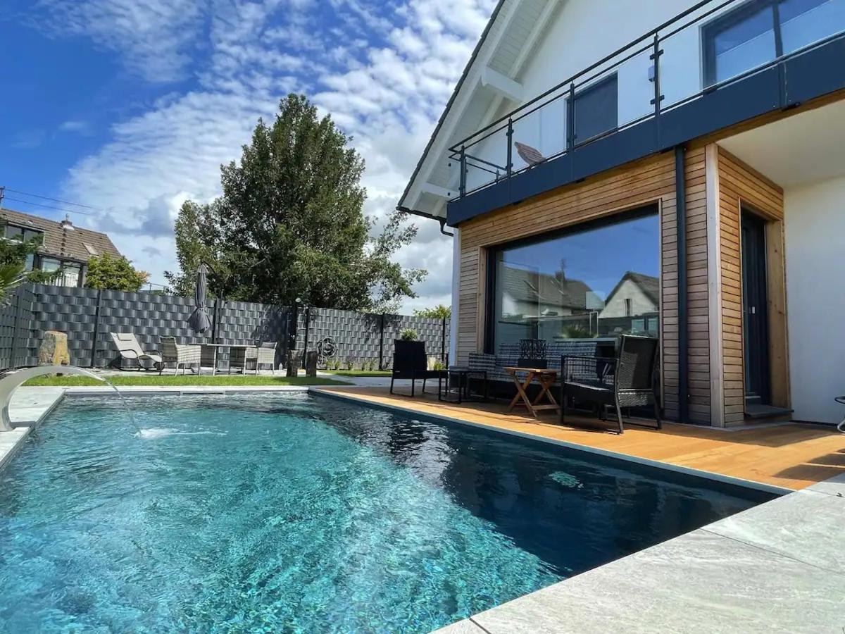 Villa Dreamy Vibes Mit Privatem Pool & Rheinblick Niederkassel Ngoại thất bức ảnh